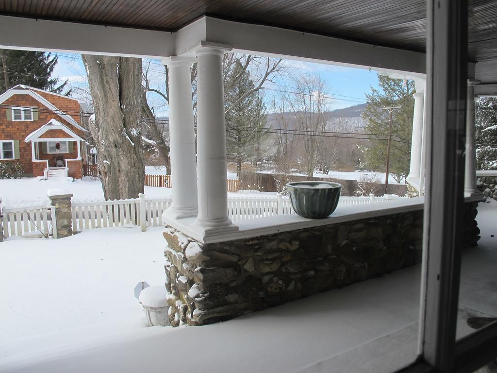 Hilltop House Bed&Breakfast Amenia Exterior foto