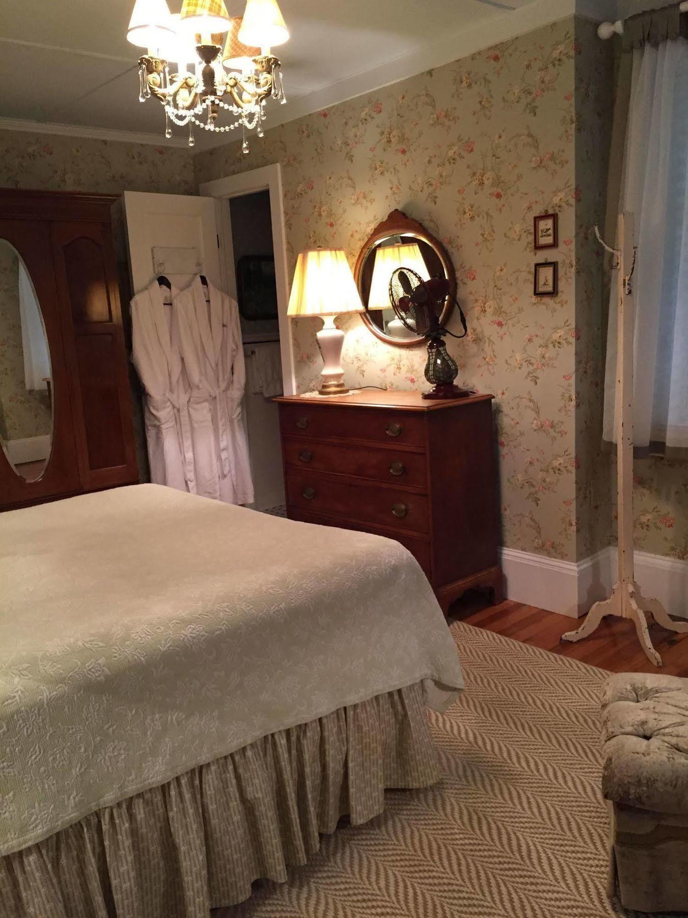 Hilltop House Bed&Breakfast Amenia Exterior foto